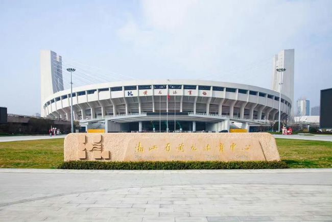 其实一开始入伍的动机，就是想当英雄，另外也是想让千里认可我一次，想寻找一下自己的价值